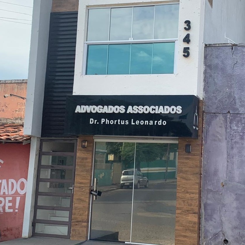 Fachada do escritório Dr. Phortus Leonardo